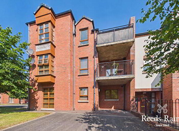2 Bedroom Apartment / Flats For Sale In Redwood Grove, Belfast, BT17