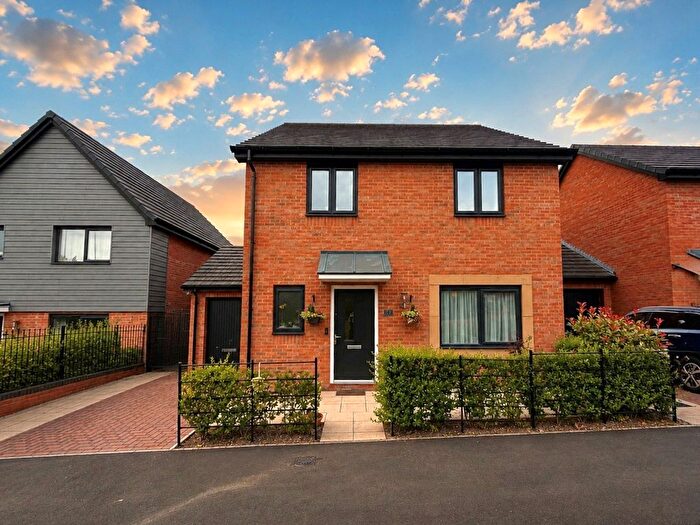 4 Bedroom Detached House For Sale In Primrose Park Road, Birmingham, West Midlands, B38