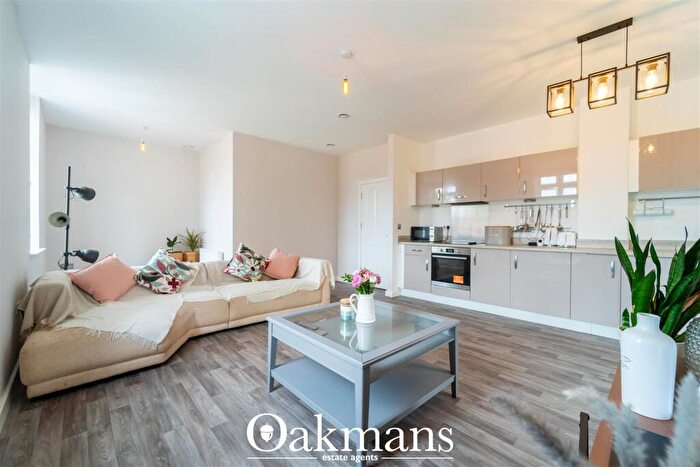 2 Bedroom Apartment For Sale In New House Farm Drive, Birmingham, B31