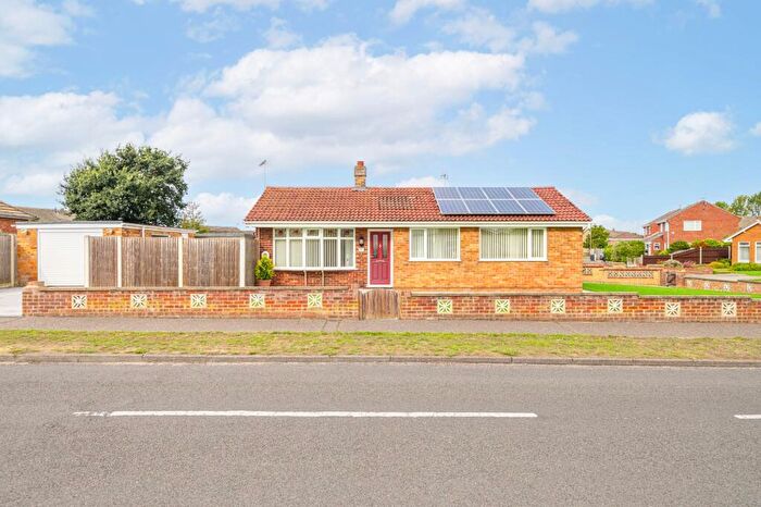 3 Bedroom Detached Bungalow For Sale In Dorothy Avenue, Bradwell, NR31