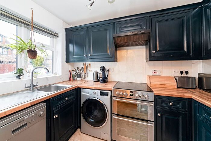 2 Bedroom Terraced House For Sale In Hermitage Road, Abingdon, OX14