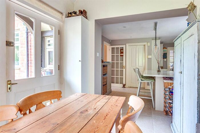 5 Bedroom Detached House For Sale In Henley Road, Stubbings, Maidenhead, Berkshire, SL6