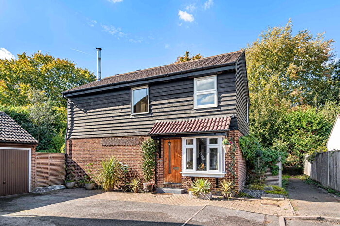 4 Bedroom Detached House For Sale In Hurley Gardens, Weylea Farm, GU4