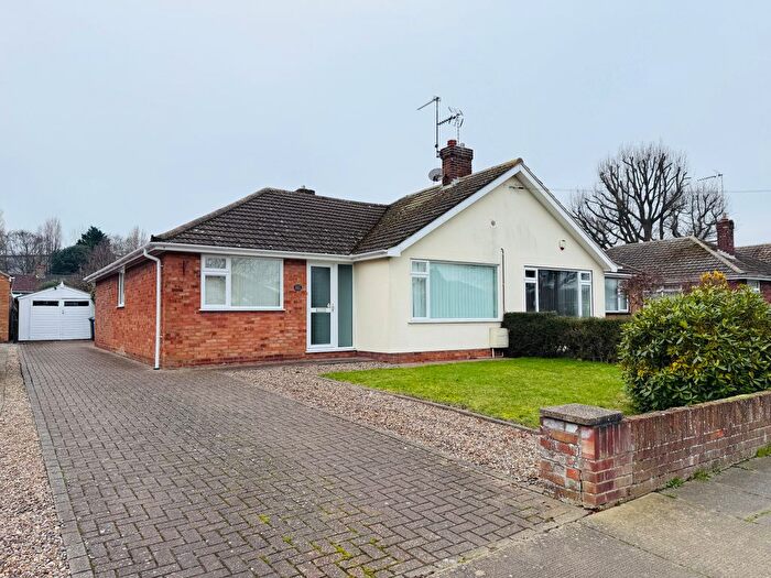 3 Bedroom Semi-Detached Bungalow To Rent In Higher Drive, Lowestoft, NR32
