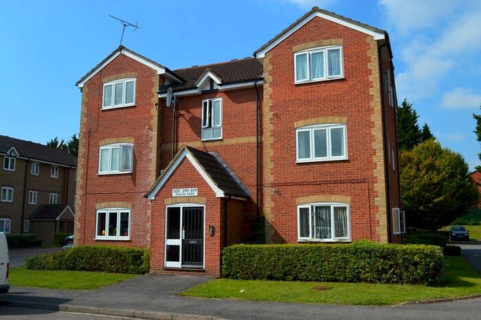 1 Bedroom Flat To Rent In Maplin Park, Slough SL3