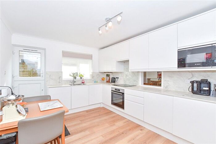 3 Bedroom Semi-detached Bungalow For Sale In Leonard Road, Greatstone, Kent, TN28