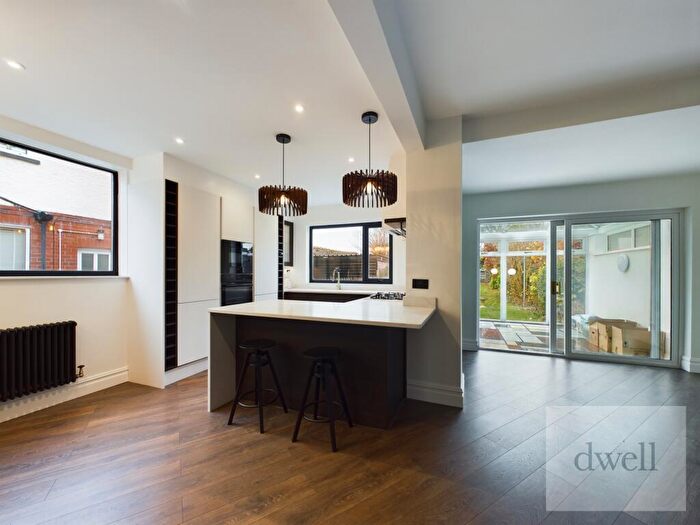 4 Bedroom Semi-Detached House To Rent In Otley Old Road, Cookridge, Leeds, LS16