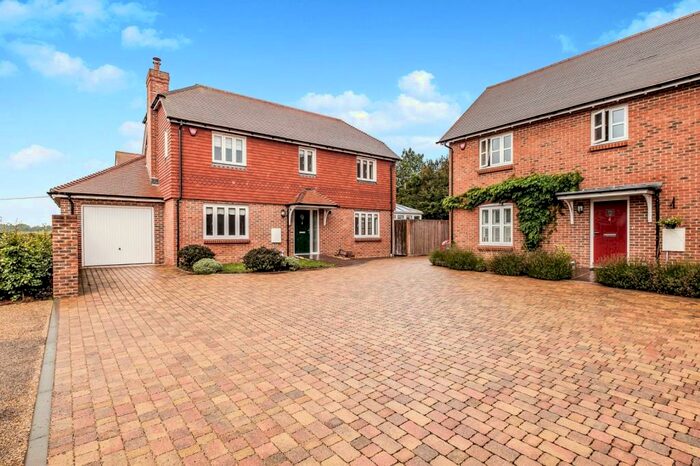 4 Bedroom Detached House To Rent In Titnore Lane, Goring-By-Sea, BN12