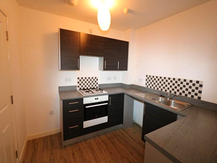 2 Bedroom Flat To Rent In Ffordd Penrhyn, Barry, CF62