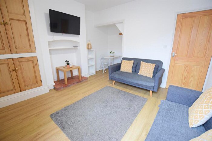 4 Bedroom Terraced House To Rent In Kingsley Street - Student House - Available Now, LN1