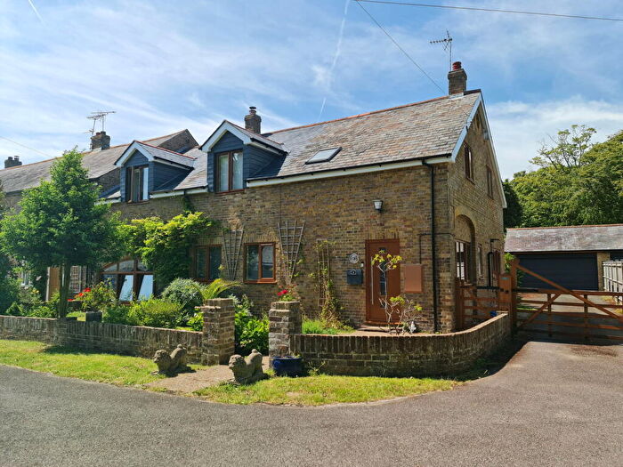 5 Bedroom Barn Conversion For Sale In Manor Mews, Ringwould, CT14