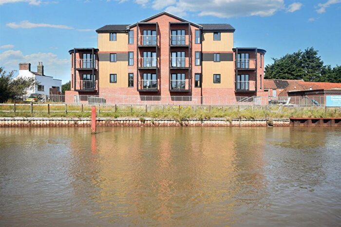 2 Bedroom Flat For Sale In Bridge Road, Great Yarmouth, NR30