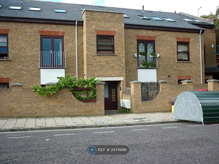 2 Bedroom Flat To Rent In Chelmer Road, London, E9