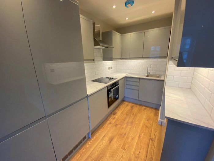 1 Bedroom Flat To Rent In High Road, London, N17