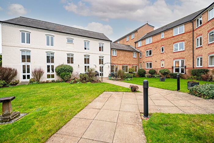 2 Bedroom Flat For Sale In Waterside Court, Church Street, St. Neots, Cambridgeshire, PE19