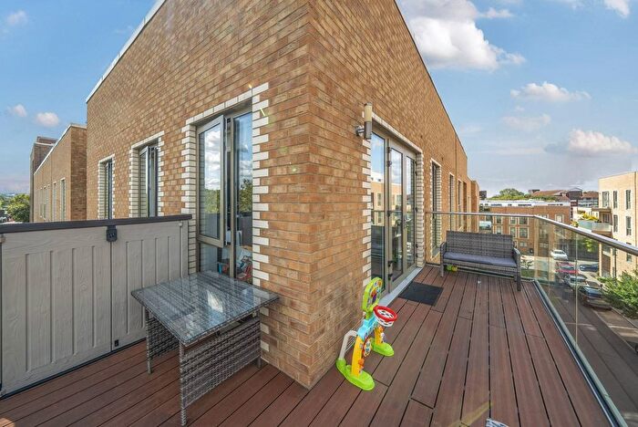 2 Bedroom Flat For Sale In Grahame Park Way, Colindale, London, NW9