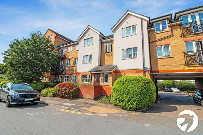 2 Bedroom Flat To Rent In Charles Street, Greenhithe, Kent, DA9