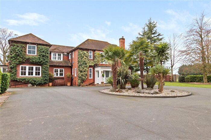 6 Bedroom Detached House For Sale In Main Road, Barnoldby Le Beck, Grimsby, N E Lincs, DN37