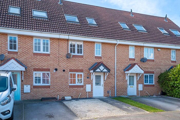 3 Bedroom Town House For Sale In Salmond Road, Foxwood, York, YO24