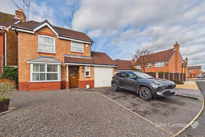 3 Bedroom Detached House For Sale In Bonington Crescent, Stafford, ST16