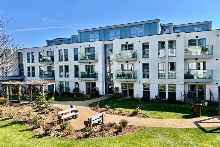 1 Bedroom Flat For Sale In New Court, Lansdown, Cheltenham, GL50
