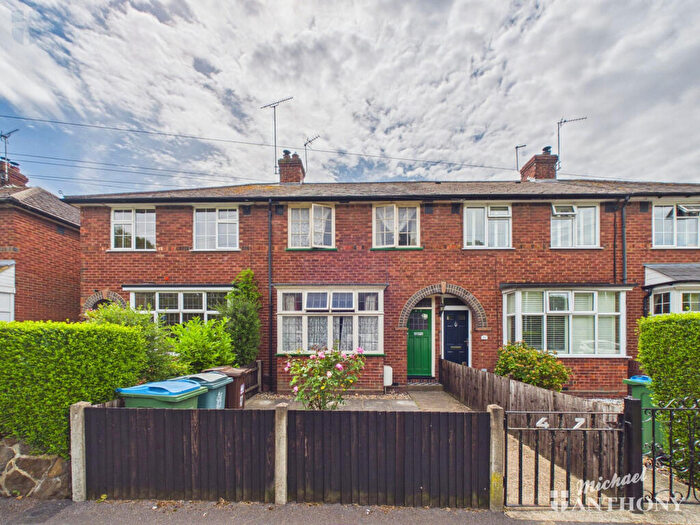 3 Bedroom Terraced House For Sale In Stocklake, Aylesbury, HP20
