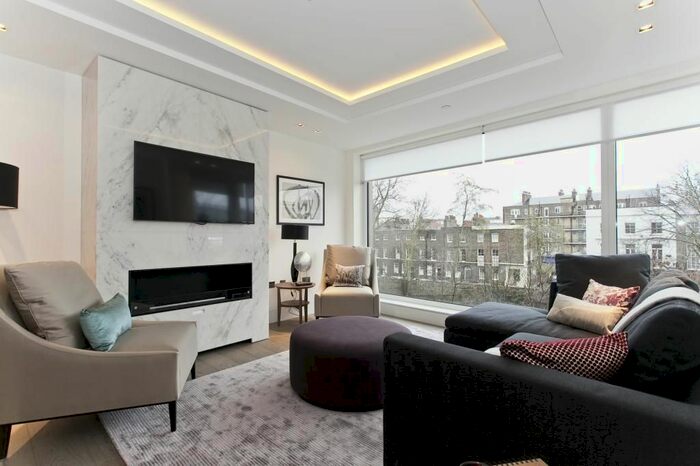 2 Bedroom Flat To Rent In Kensington High Street, London, W14