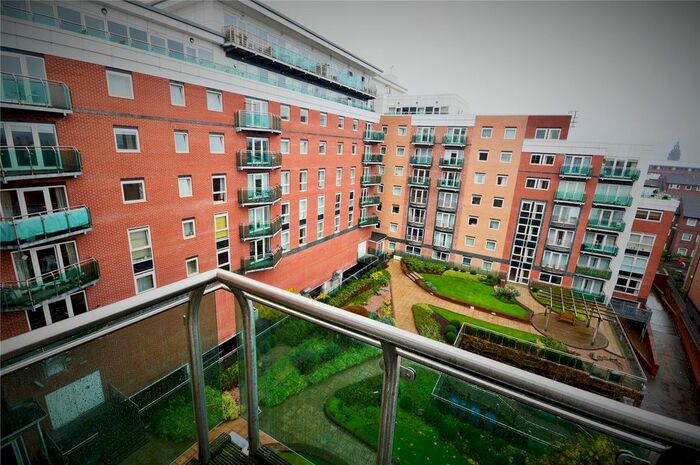 2 Bedroom Flat To Rent In Royal Plaza, Eldon Street, Sheffield, Uk, S1