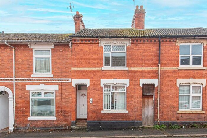 3 Bedroom Terraced House For Sale In Princes Street, Kettering, NN16