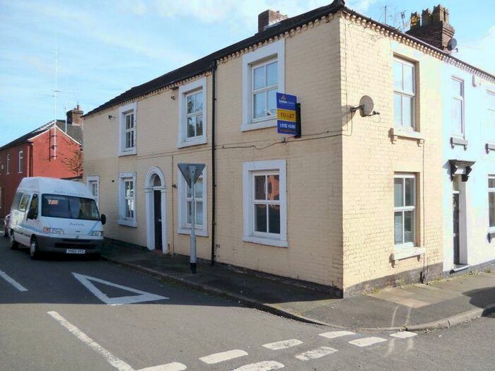2 Bedroom Flat To Rent In Boothenwood Terrace, Stoke-On-Trent, ST4