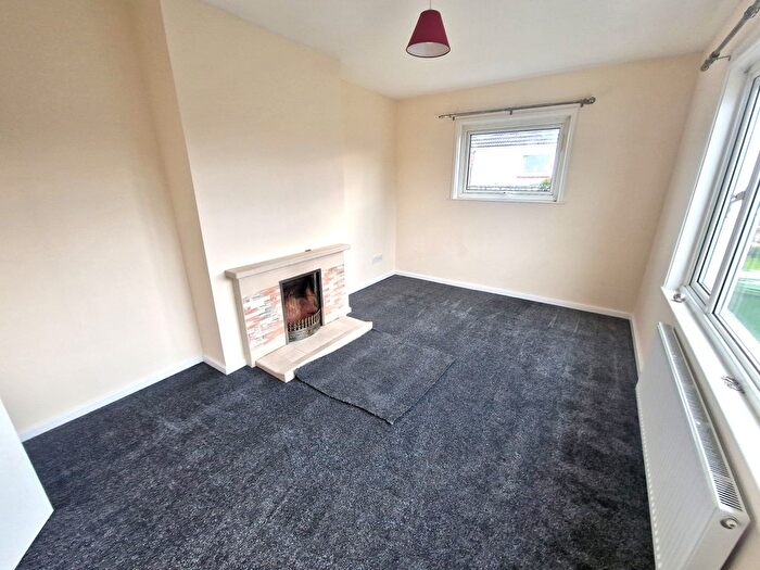 2 Bedroom Bungalow To Rent In Park Close, Holsworthy, EX22