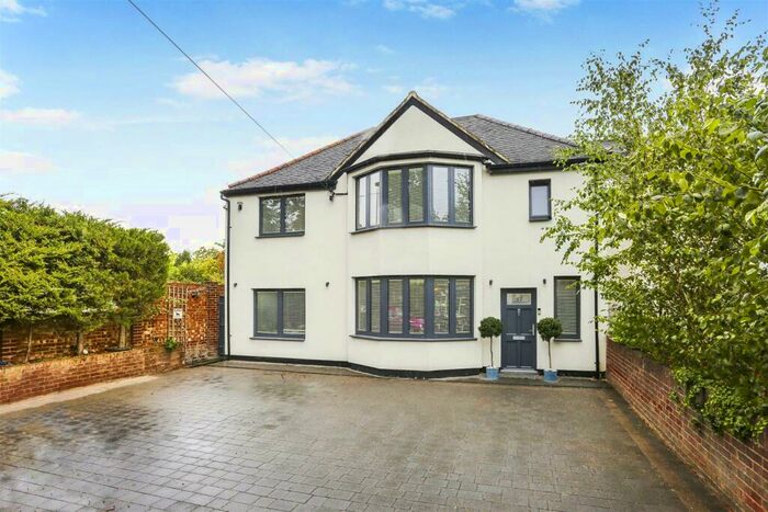 5 Bedroom Detached House To Rent In Beddington Gardens, Carshalton, SM5