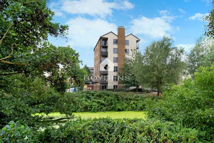 2 Bedroom Flat To Rent In Rotary Way, Colchester, CO3