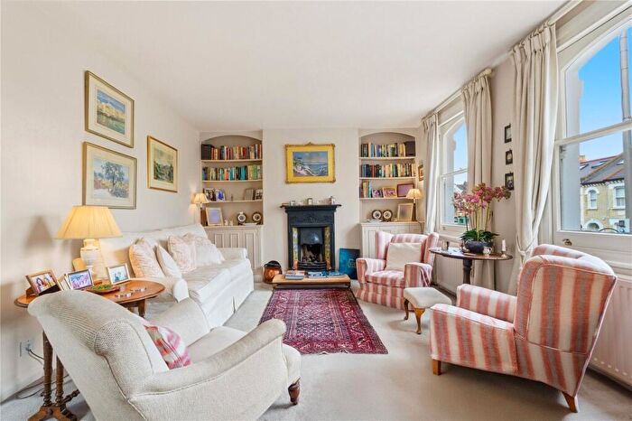 3 Bedroom Apartment For Sale In Northcote Road, SW11