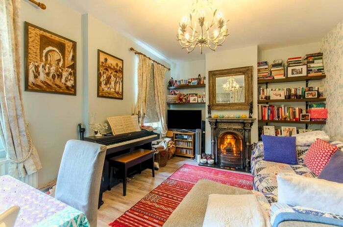 2 Bedroom End Of Terrace House To Rent In Henningham Road, , Tottenham, London, N17