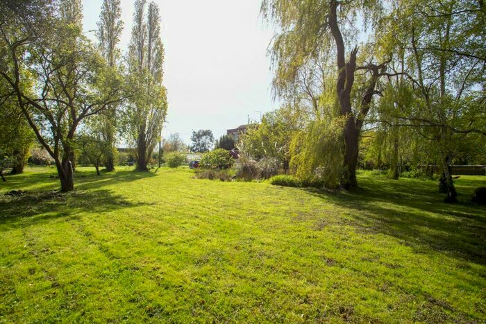 5 Bedroom Semi-Detached House For Sale In North Stream, Marshside, CT3