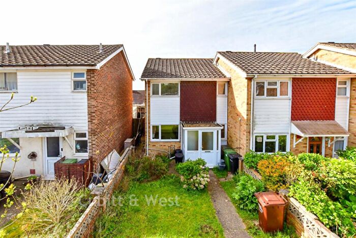 3 Bedroom End Of Terrace House For Sale In Lime Grove, Portsmouth, Hampshire, PO6