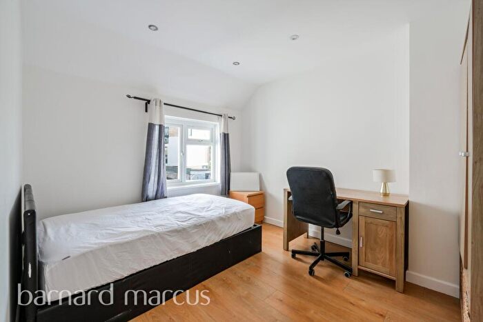 4 Bedroom House To Rent In Kingston Road, Kingston Upon Thames, KT1