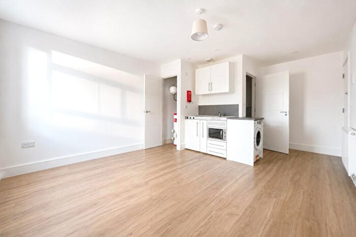 Apartment To Rent In Elizabeth Way, Harlow, Essex, CM19