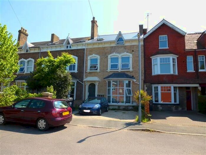 1 Bedroom Flat To Rent In Kilkenny Avenue, Taunton TA2