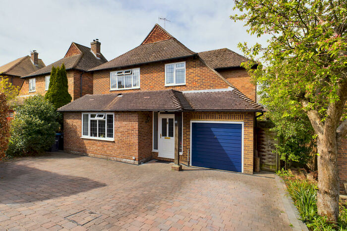 4 Bedroom Detached House To Rent In Fairlawn Drive, East Grinstead, RH19