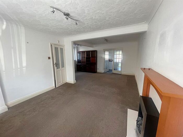 Property To Rent In Park Lane, Hayes, UB4