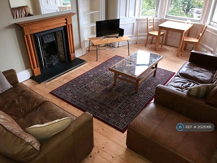 4 Bedroom Flat To Rent In Edinburgh, Edinburgh, EH7