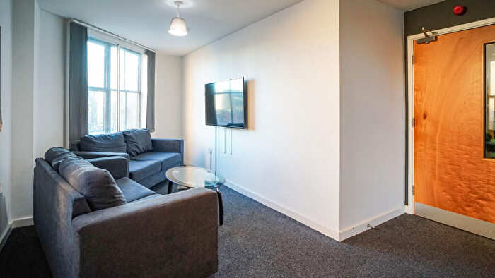 6 Bedroom Apartment To Rent In West Street, Sheffield, S1