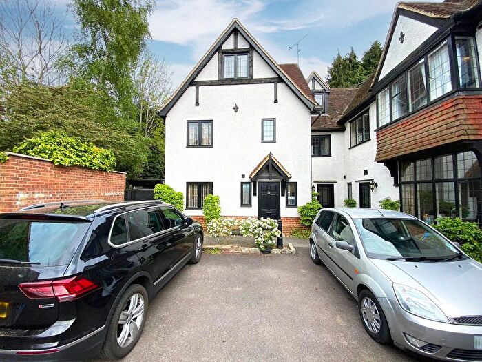 3 Bedroom Town House To Rent In Woodridge Close, Bracknell, Berkshire, RG12