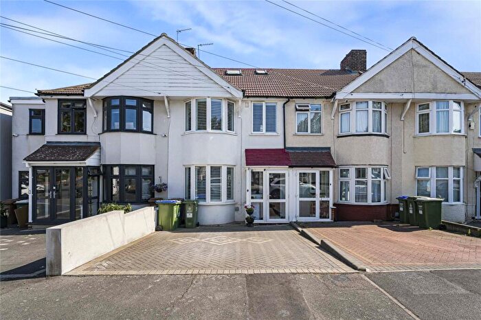 4 Bedroom Terraced House For Sale In Buckingham Avenue, South Welling, Kent, DA16