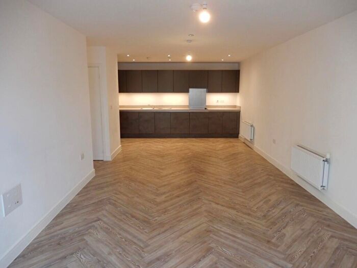 2 Bedroom Apartment To Rent In Wharf Road, Chelmsford, Essex, CM2
