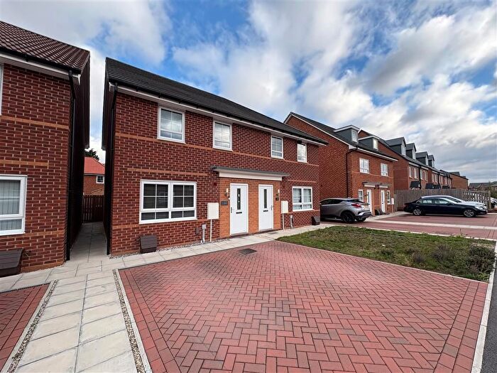 3 Bedroom Property To Rent In Riverside Lane, Doncaster, DN2
