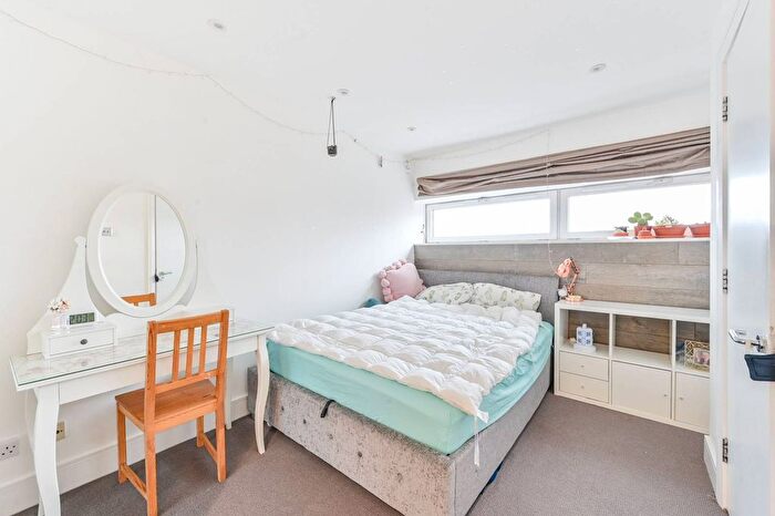 2 Bedroom Maisonette To Rent In Wells Street, Fitzrovia, London, W1T