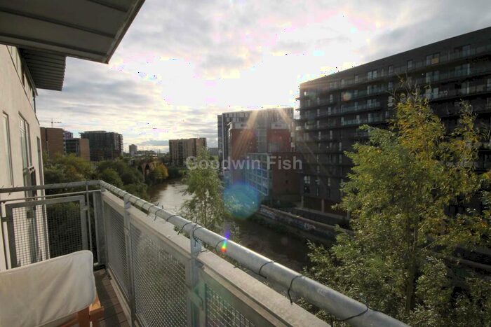 2 Bedroom Apartment To Rent In Water Street, Manchester, M3